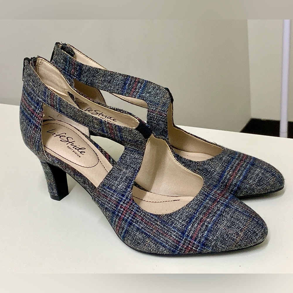 Women’s 10 M LifeStride Giovanna 2 Plaid Textile Rear Zipper Heeled Shoes